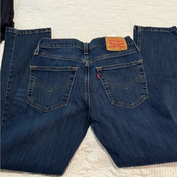 Levi's Relaxed Fit Dark Blue Jeans - Picture 1 of 3